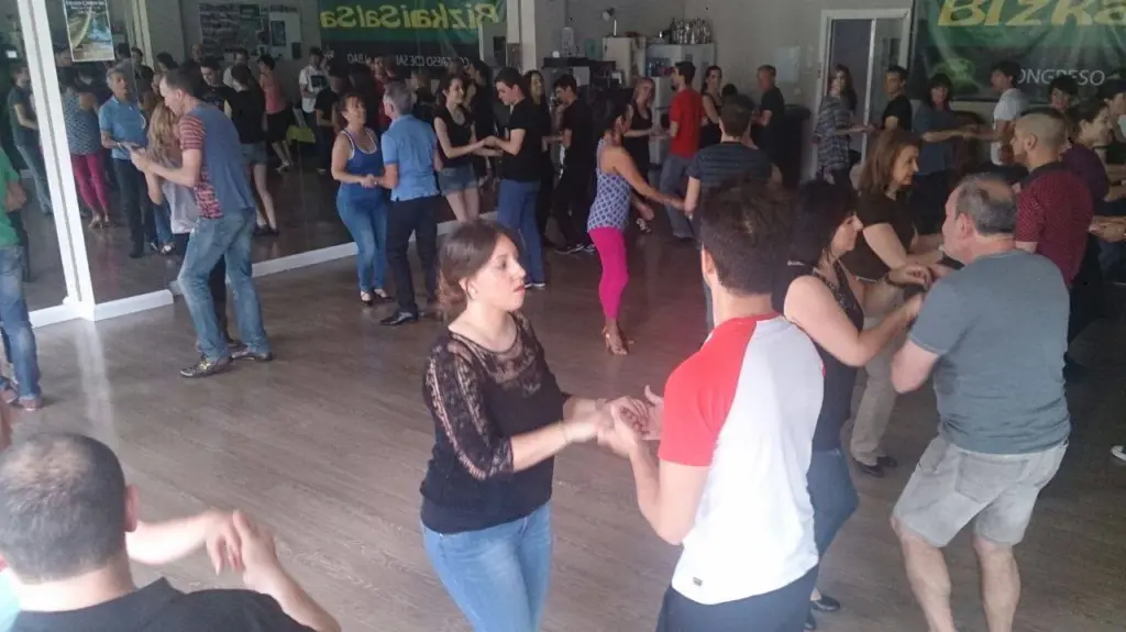 BizkaiSalsa Regular Classes