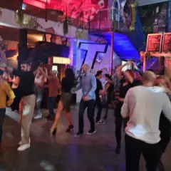 Cours de Bachata – Jérémy Bachata au Bunker Paillettes