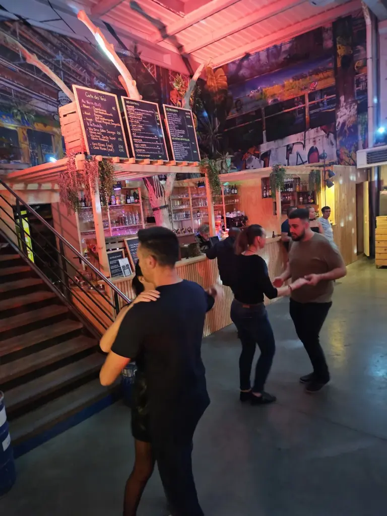 Cours de Bachata – Jérémy Bachata at Bunker Paillettes