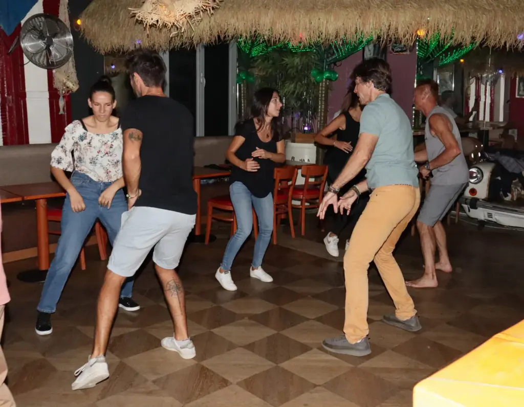 Cuban VS Dominican Flow at Salsa Cuba Libre