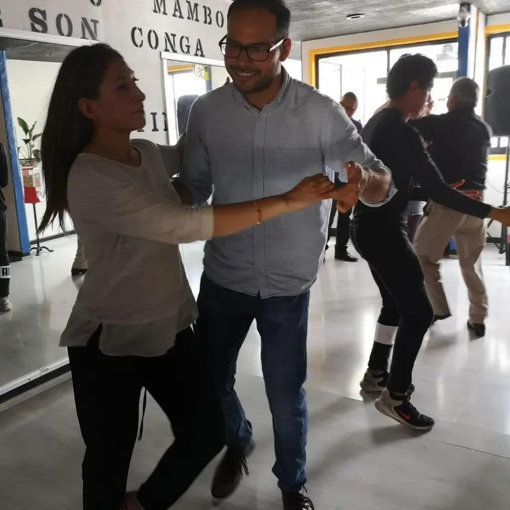Curso Sabatino – Cumbia at Collage Dance Studio 2025