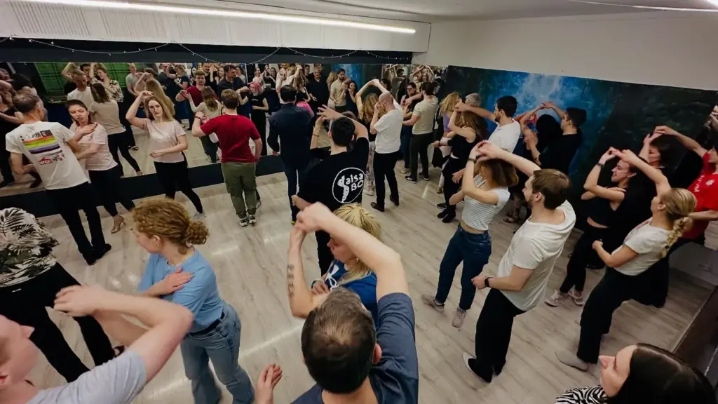 Dance Café at SalsaBO