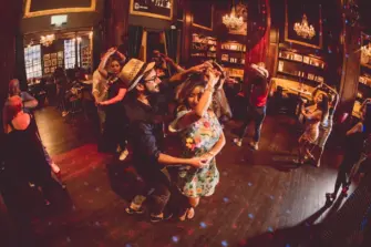 Havana After Dark al Revolución de Cuba Birmingham