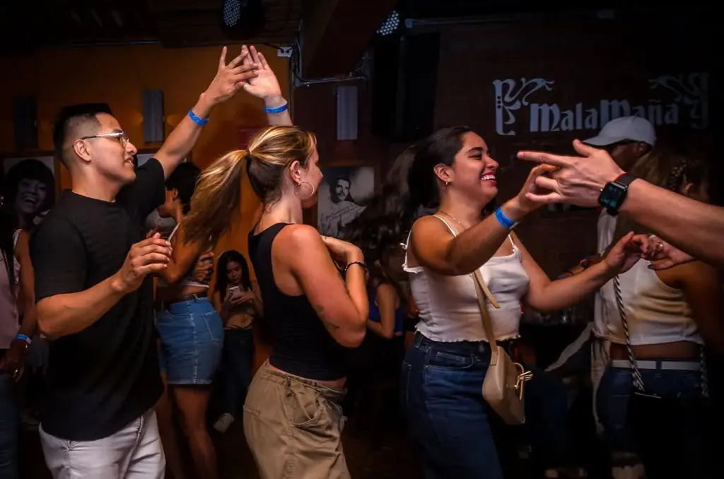 Jueves a Domingo Salsa Nights at MalaMaña Salsa Bar