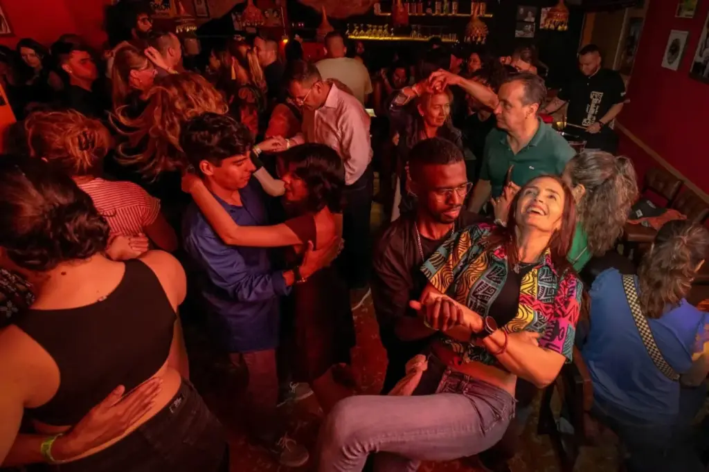 Jueves a Domingo Salsa Nights at MalaMaña Salsa Bar