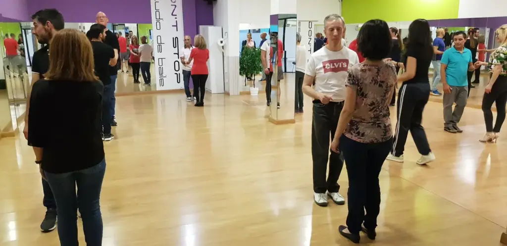 Latin Dance Classes at Don’t Stop Escuela de Baile