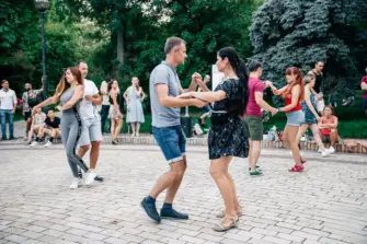 Latin Dance Open Air al Parco Shevchenko di Kyiv