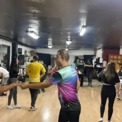 Latin Elite CR – Cours de Salsa Niveau 2