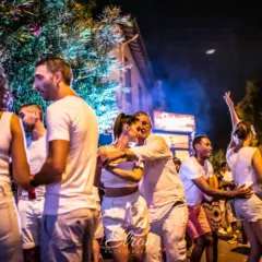 Notte Latina al Ristorante con Intrattenimento Serale