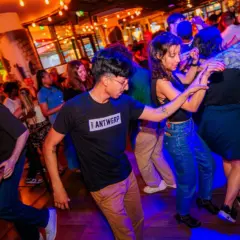 Latincafé Dox con DJ Virgil