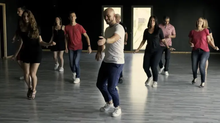 Le Tempo Salsa & Bachata Cours Hebdomadaires