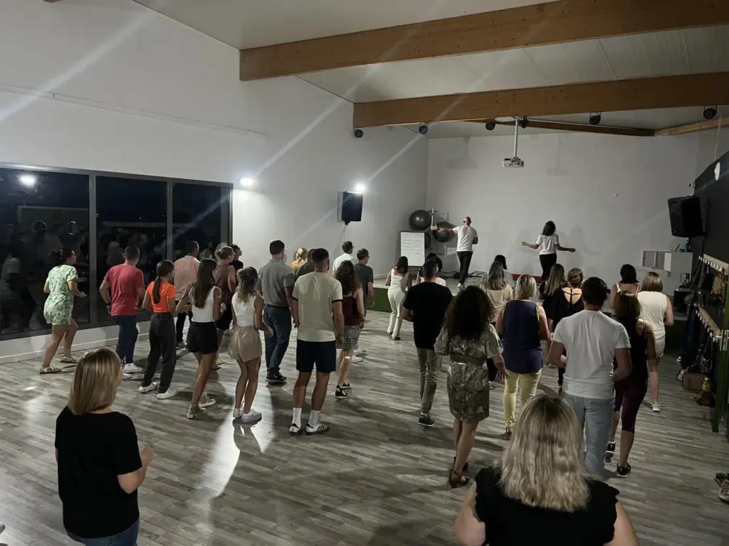 Le Tempo Salsa & Bachata Weekly Classes