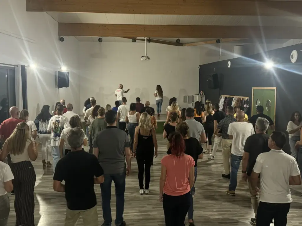 Le Tempo Salsa & Bachata Weekly Classes