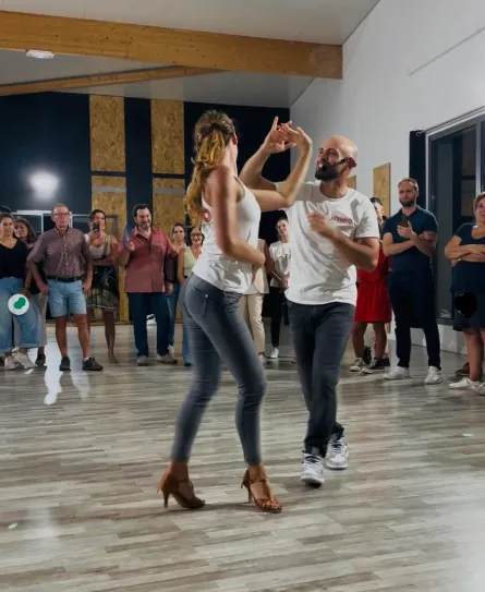 Le Tempo Salsa & Bachata Weekly Classes