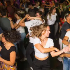 Les Lundis Salsa avec DJ Carlos