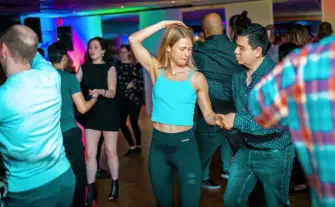 Corsi Settimanali di Salsa & Bachata di MamboMike
