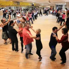 Cours hebdomadaires de Salsa & Bachata à Mazurelle