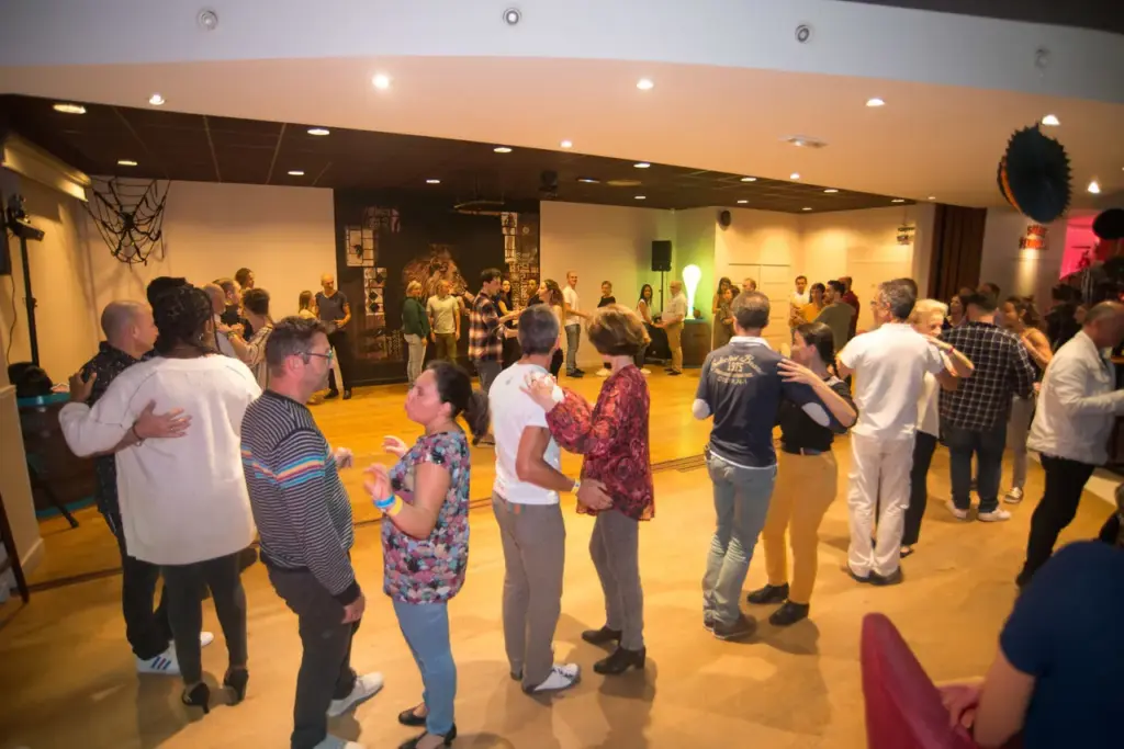 Midweek Salsa & Bachata Practice – Juegos de la Salsa