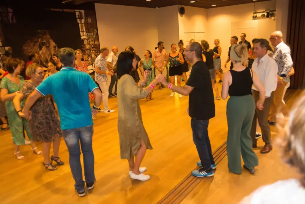 Midweek Salsa & Bachata Practice – Juegos de la Salsa