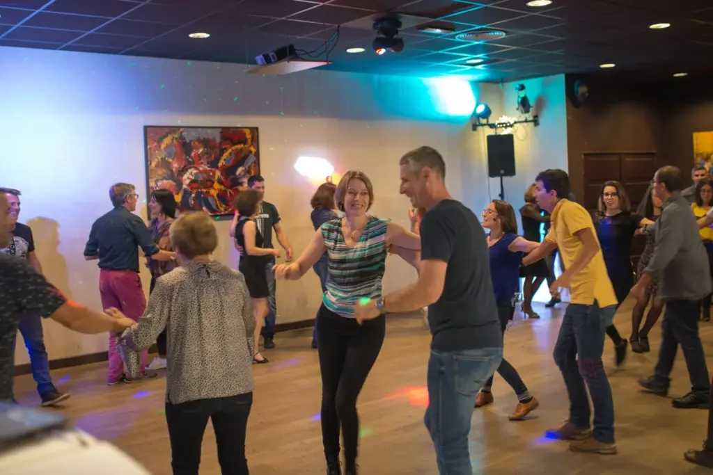 Midweek Salsa & Bachata Practice – Juegos de la Salsa