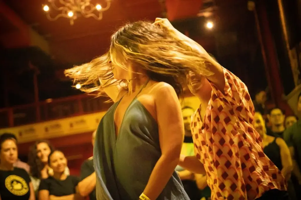 Miércoles de Salsa Pal Bailador at La Topa Tolondra