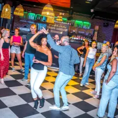 Soirée Mensuelle de Salsa & Bachata