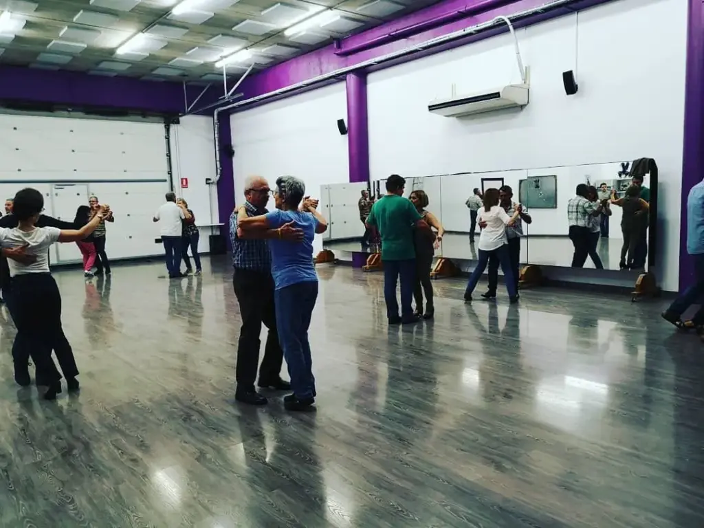 mr.DANCE Girona Latin Dance Classes