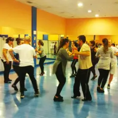 Ritmolugo Escuela de Baile Corsi Settimanali di Danza Latina