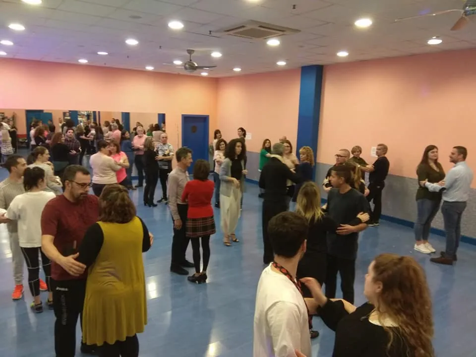 Ritmolugo Escuela de Baile Weekly Latin Classes