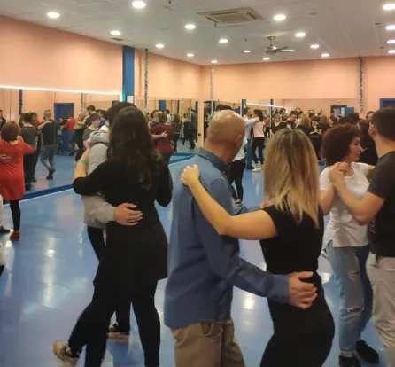 Ritmolugo Escuela de Baile Weekly Latin Classes