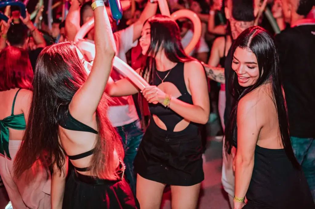 Sábado de Experiencia Crossover Rumba at Living Club