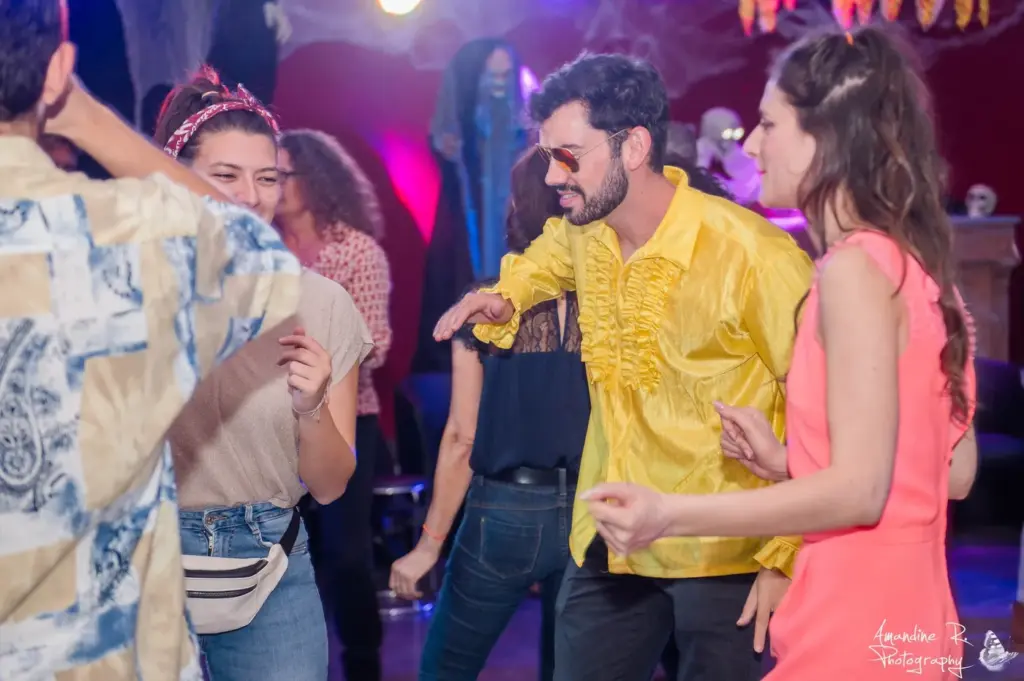 Sábado Salsa Night at Le Vieux Rouge
