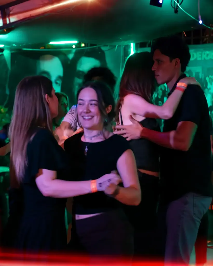 Sábados de Salsa para el Bailador at El Rincón de Heberth