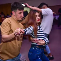 Cours de Salsa et Bachata et Soirée au El Barcito Bachatero