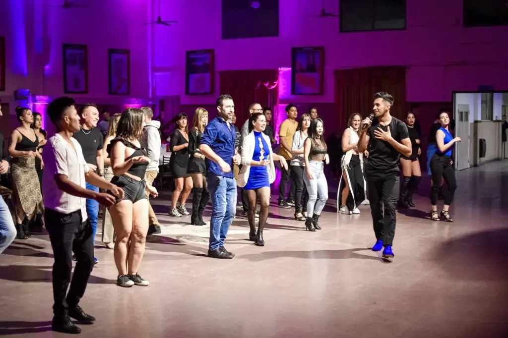 Salsa and Bachata Classes and Social at El Barcito Bachatero