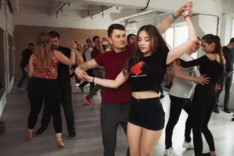Corsi di Salsa e Bachata presso Bachata Blanca Kyiv