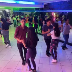 Cours de Salsa et Bachata à Caribe Academia de Baile Arequipa