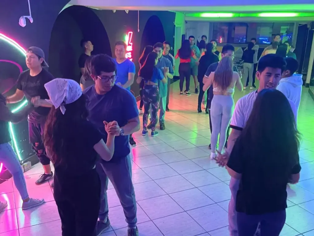 Salsa and Bachata Classes at Caribe Academia de Baile Arequipa