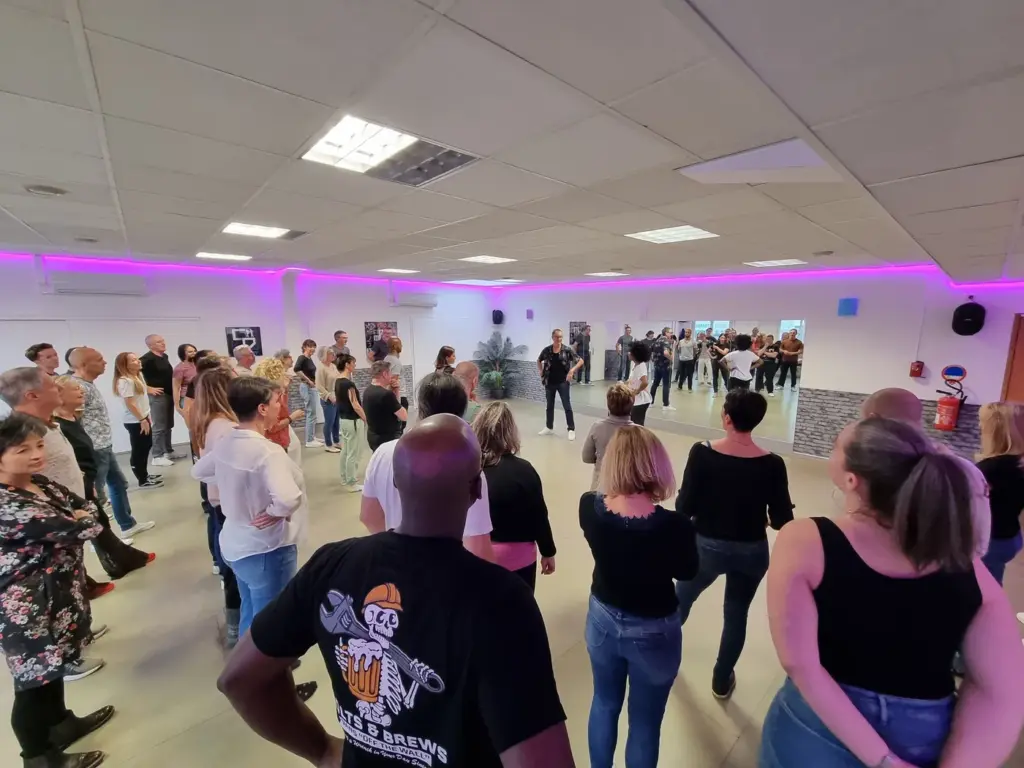 Salsa and Bachata Classes at Connect’in Dance Annecy