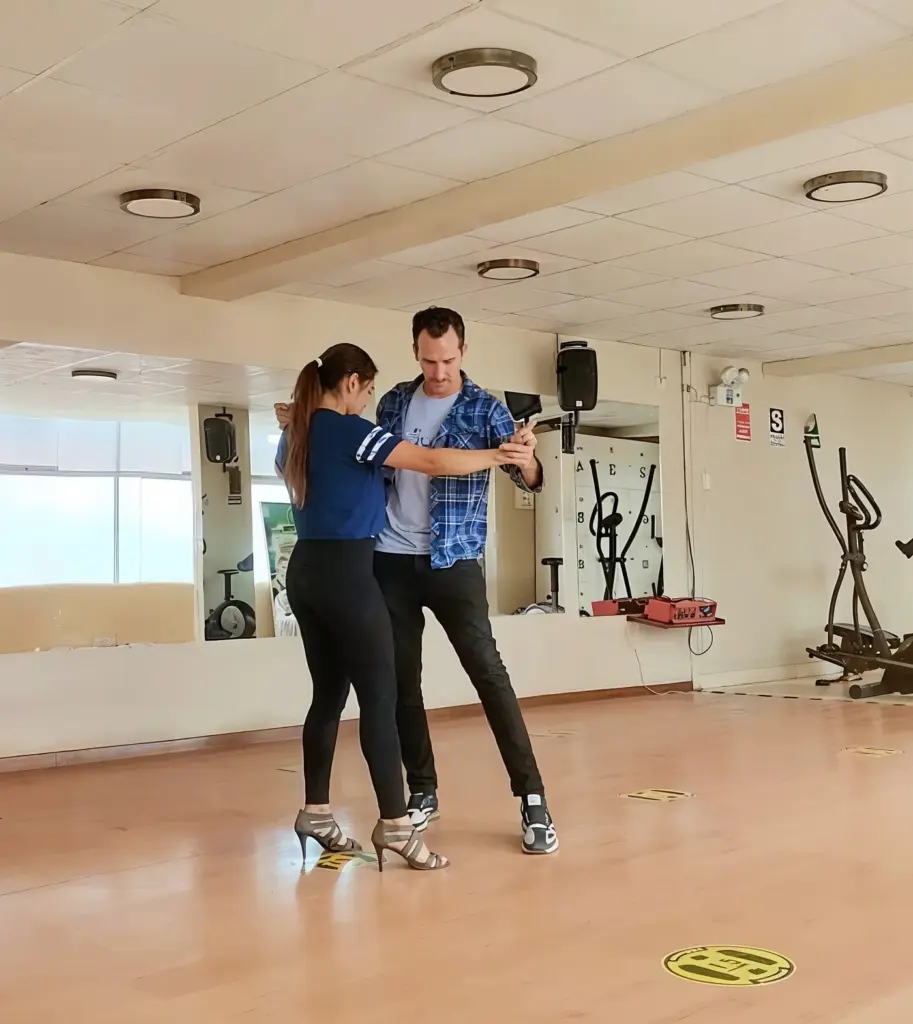 Salsa and Bachata Classes at FG Dance Studio Arequipa