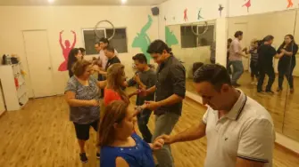 Corsi di Salsa e Bachata presso La Escuela de la Salsa