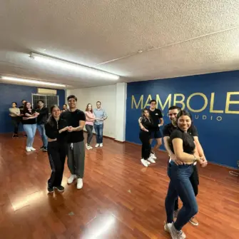 Corsi di Salsa e Bachata presso Mambolee Dance Studio