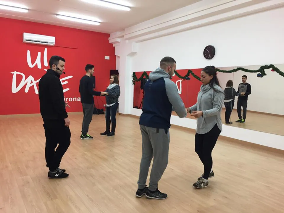 Salsa and Bachata Classes at U Dance Girona