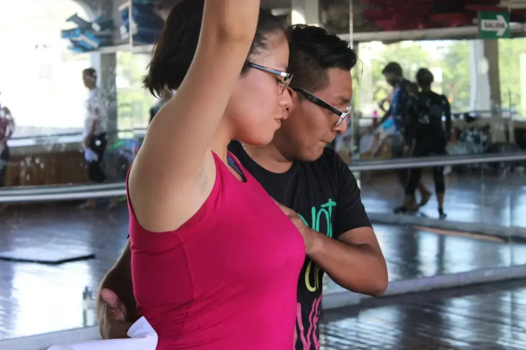 Salsa and Bachata Courses at Liber Dance