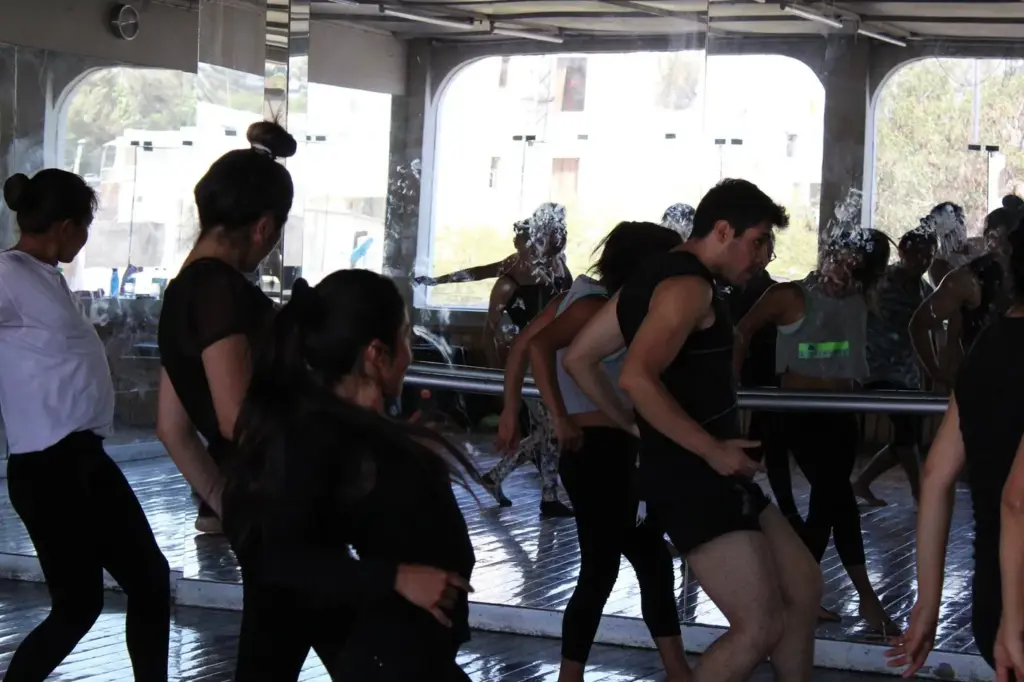 Salsa and Bachata Courses at Liber Dance