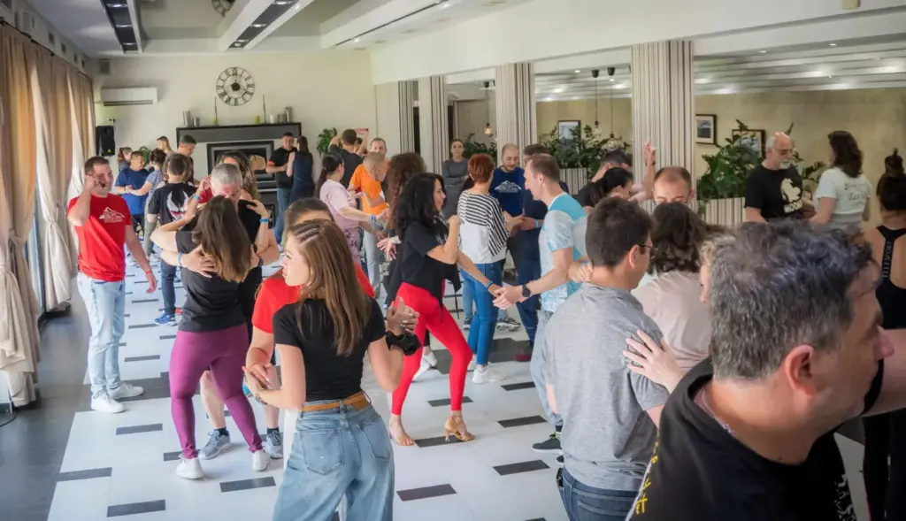 Salsa & Bachata Beginner Group at PaLante