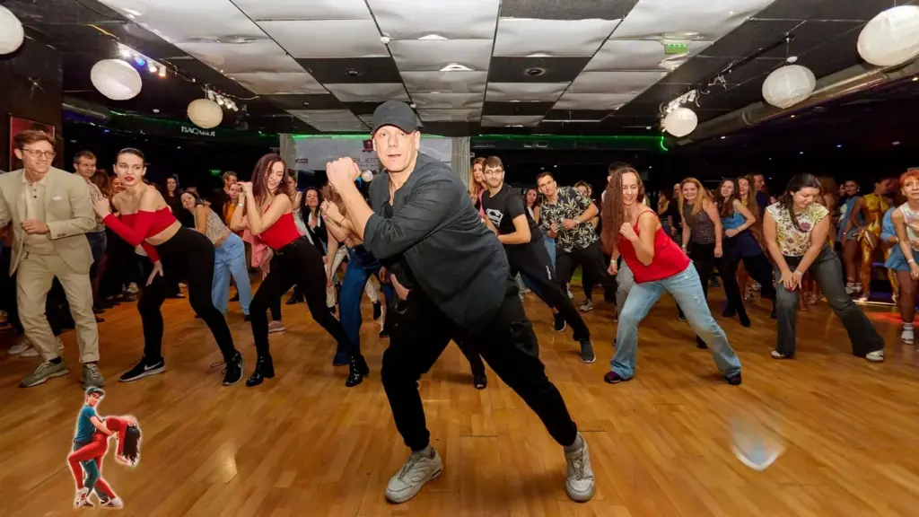 Salsa & Bachata Classes at Club Caliente