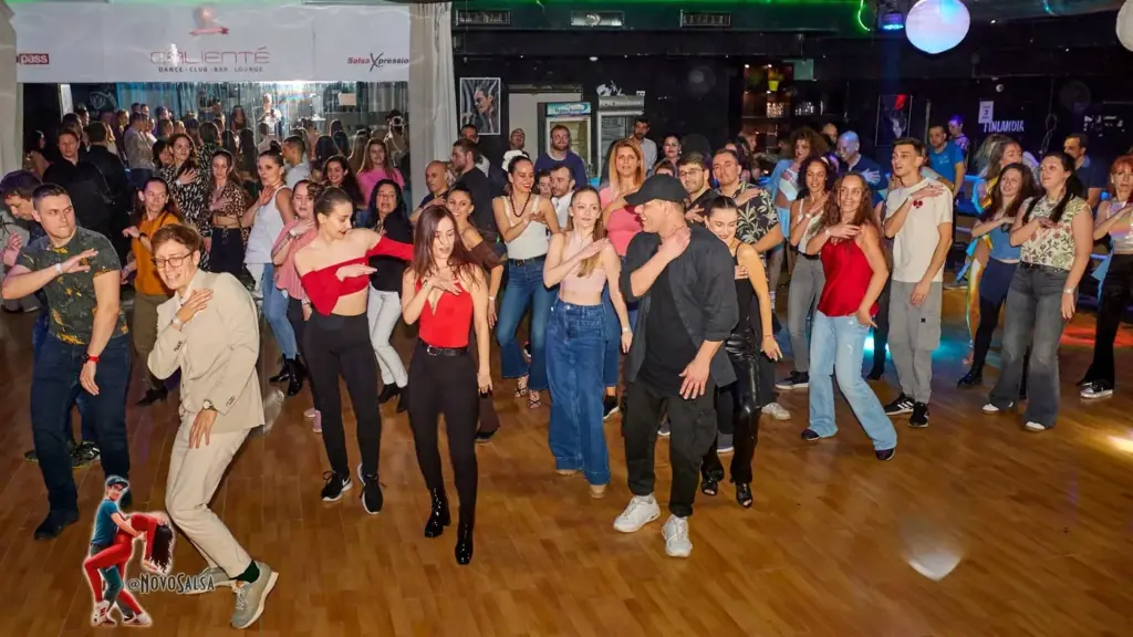 Salsa & Bachata Classes at Club Caliente