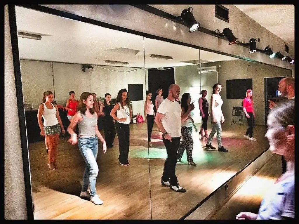 Salsa & Bachata Classes at Dare To Dance Belgrade