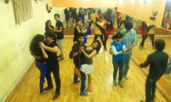 Corsi di Salsa & Bachata presso Delhi Dance Academy